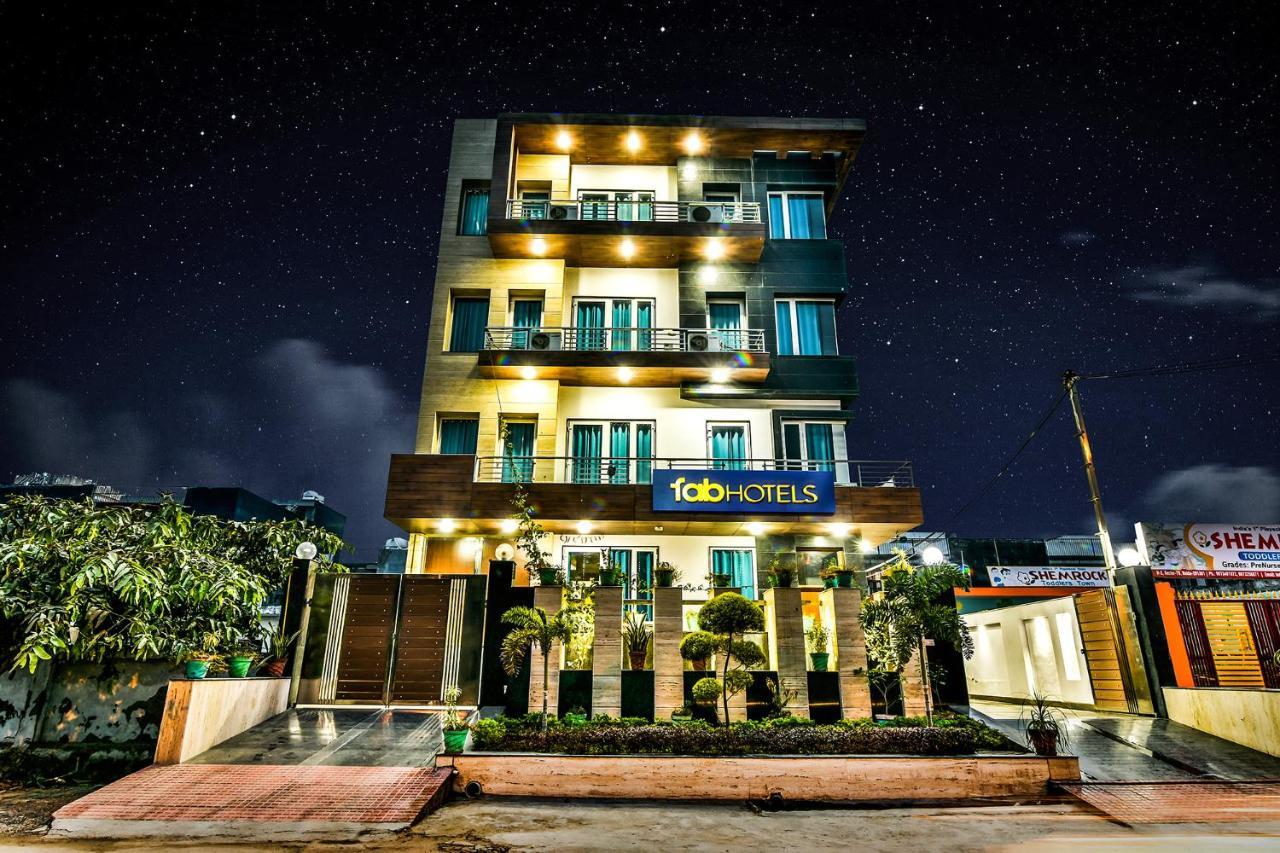 Fabhotel Merriment Noida Dış mekan fotoğraf